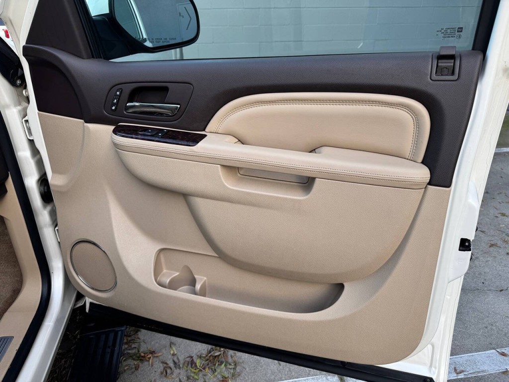 2012 GMC Yukon Image 44