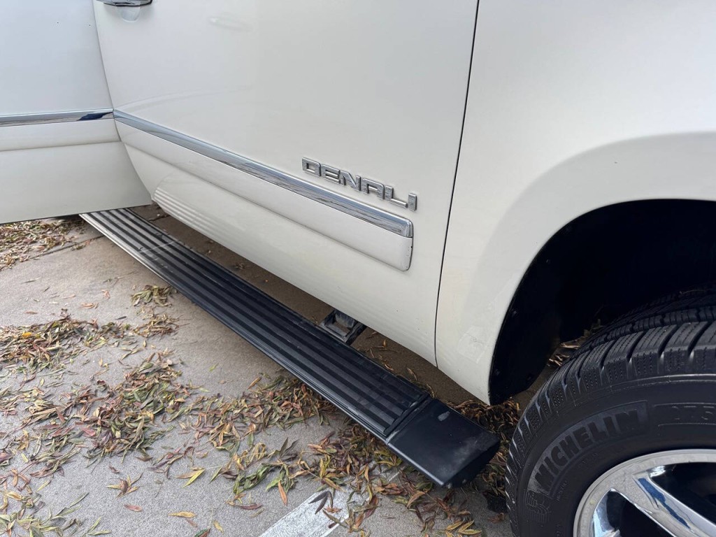 2012 GMC Yukon Image 45