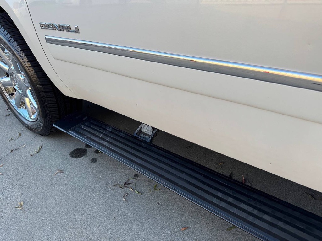 2012 GMC Yukon Image 46