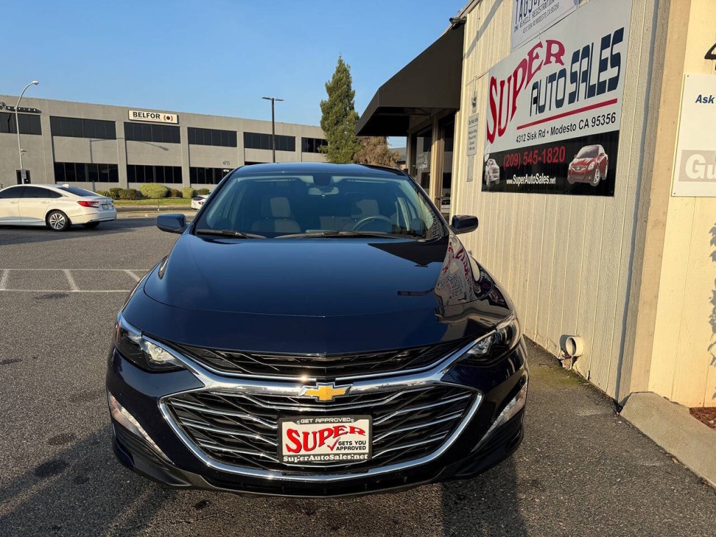 2019 Chevrolet Malibu Image 3