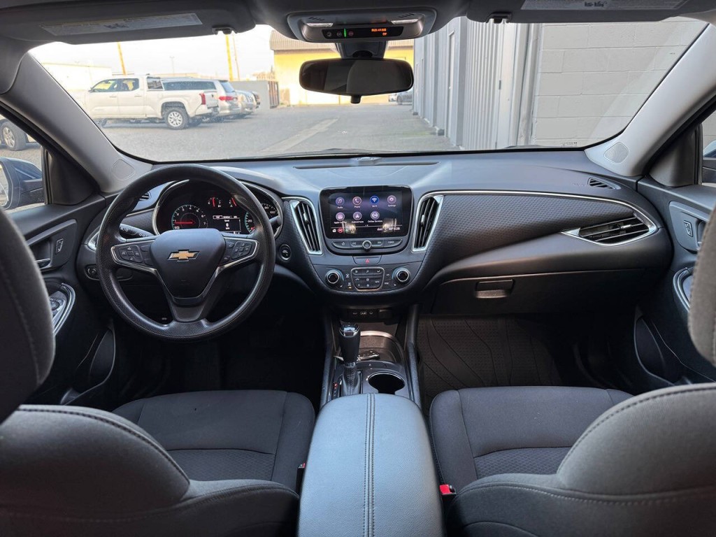 2019 Chevrolet Malibu Image 30