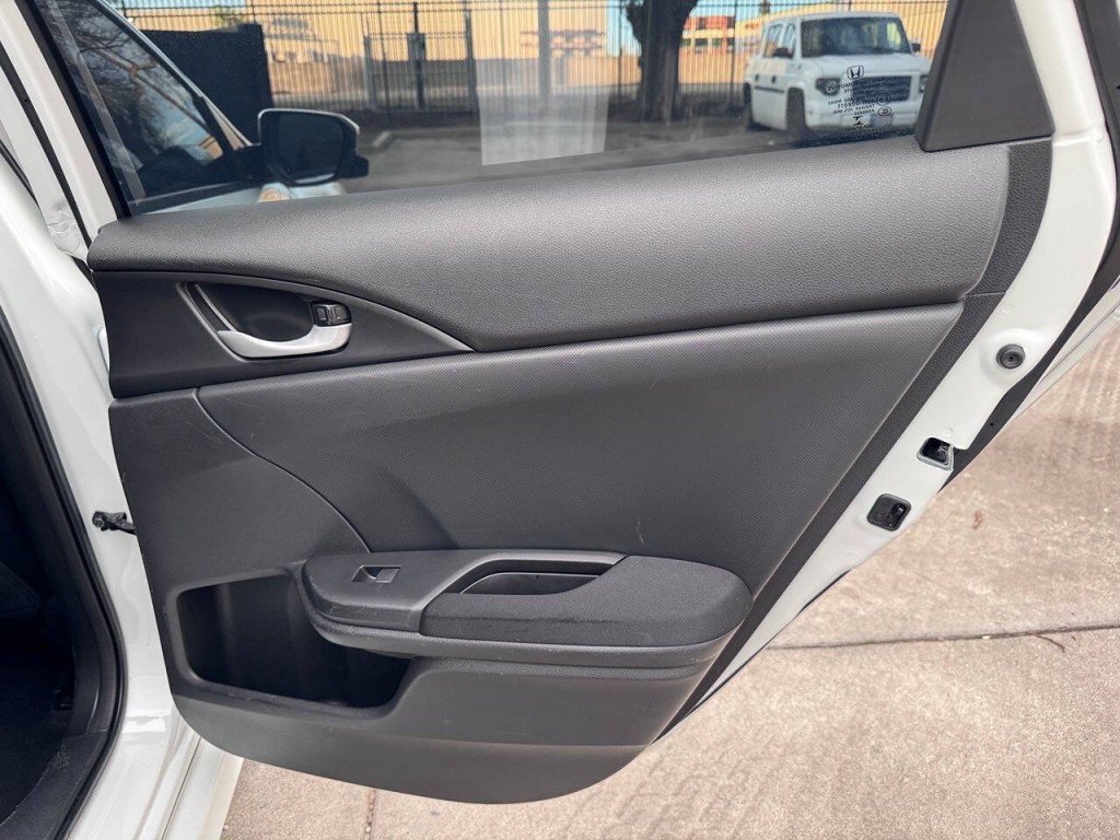 2021 Honda Civic Image 38