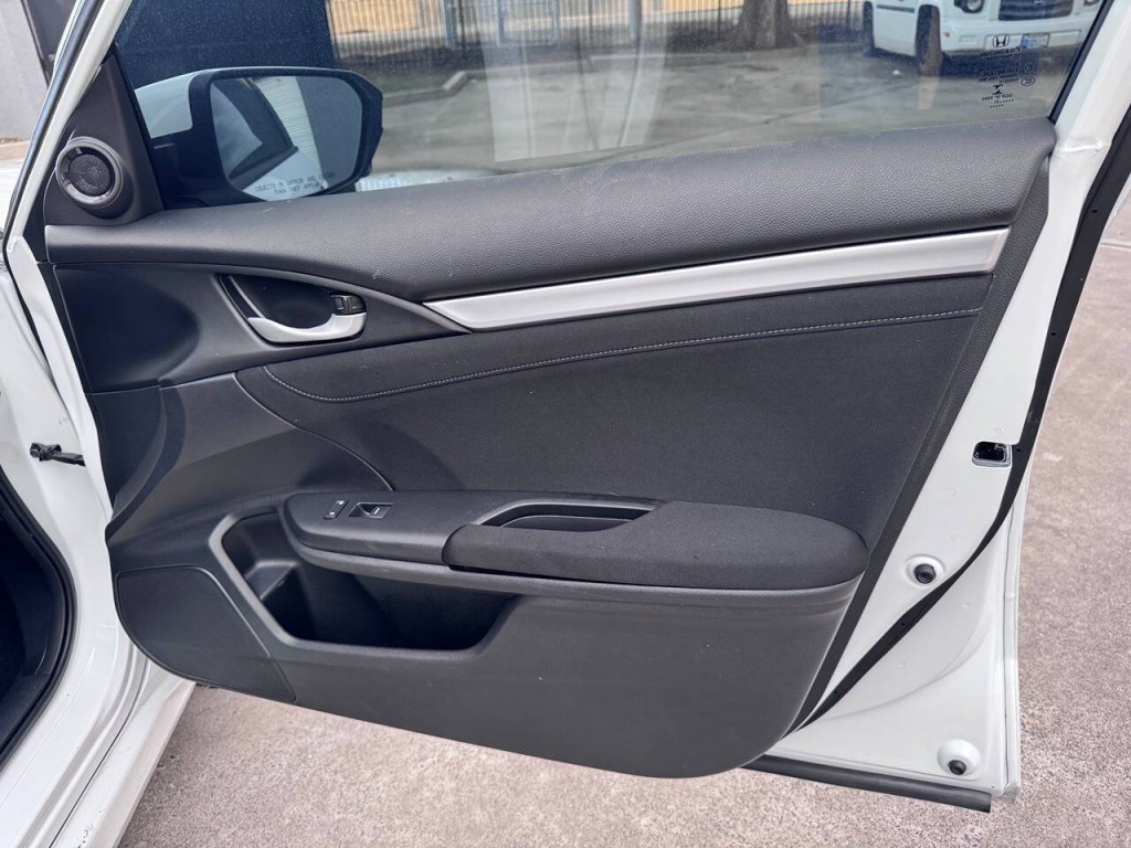 2021 Honda Civic Image 39