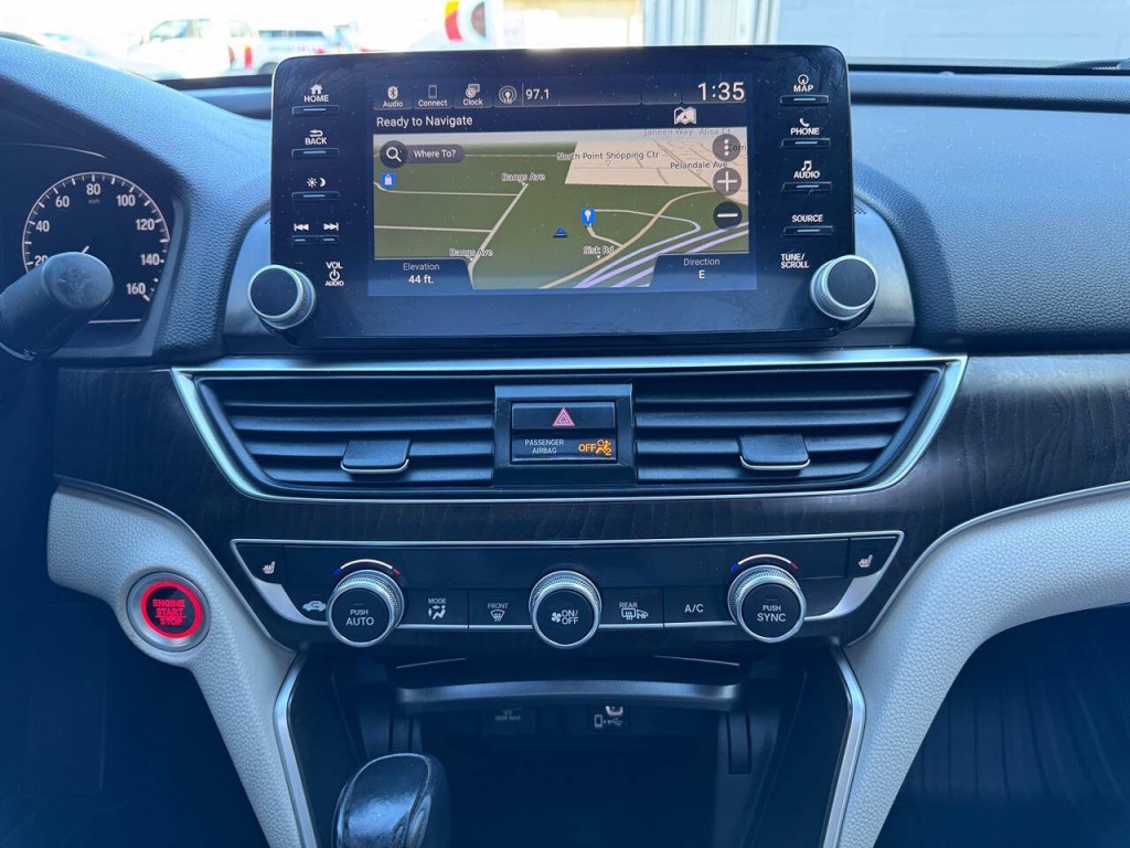 2018 Honda Accord Image 18