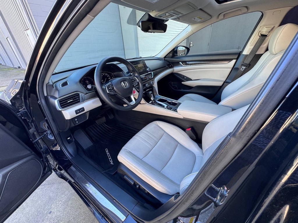 2018 Honda Accord Image 29