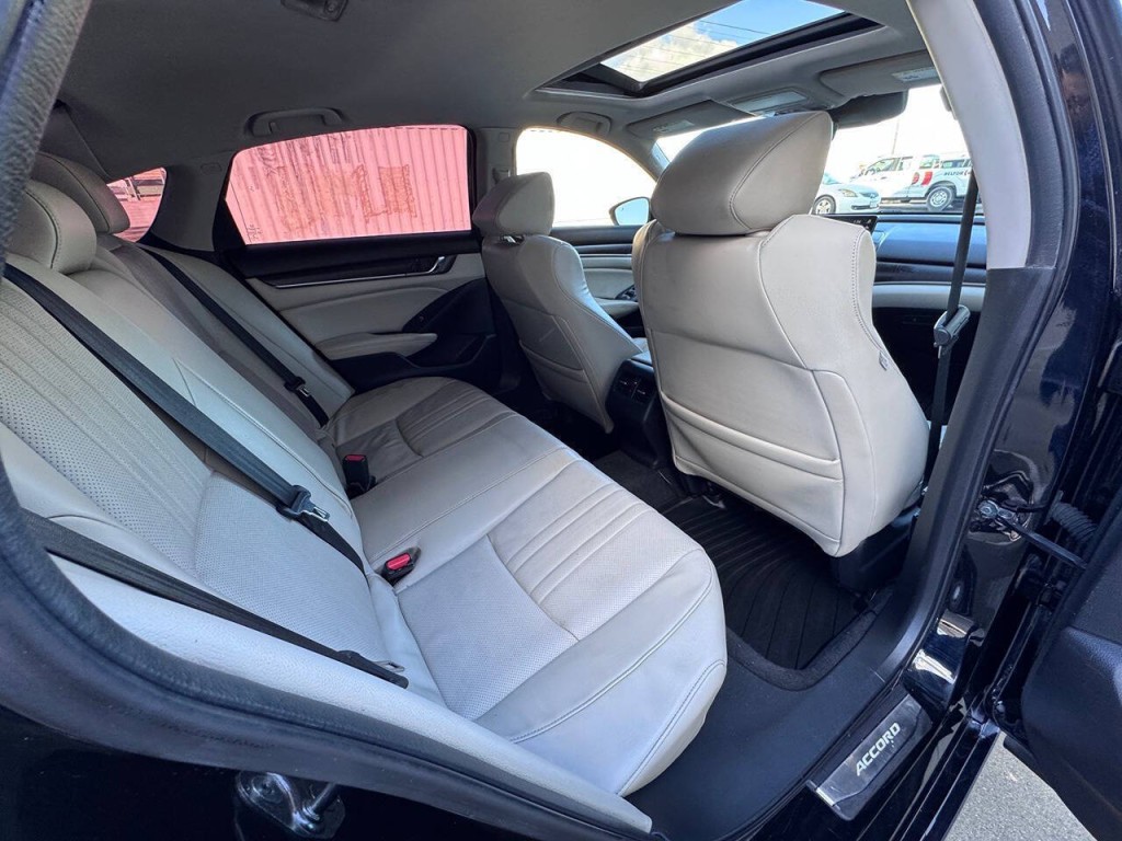 2018 Honda Accord Image 31