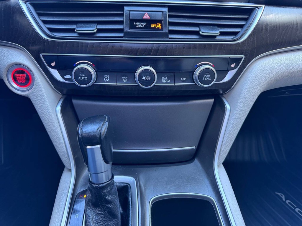 2018 Honda Accord Image 35