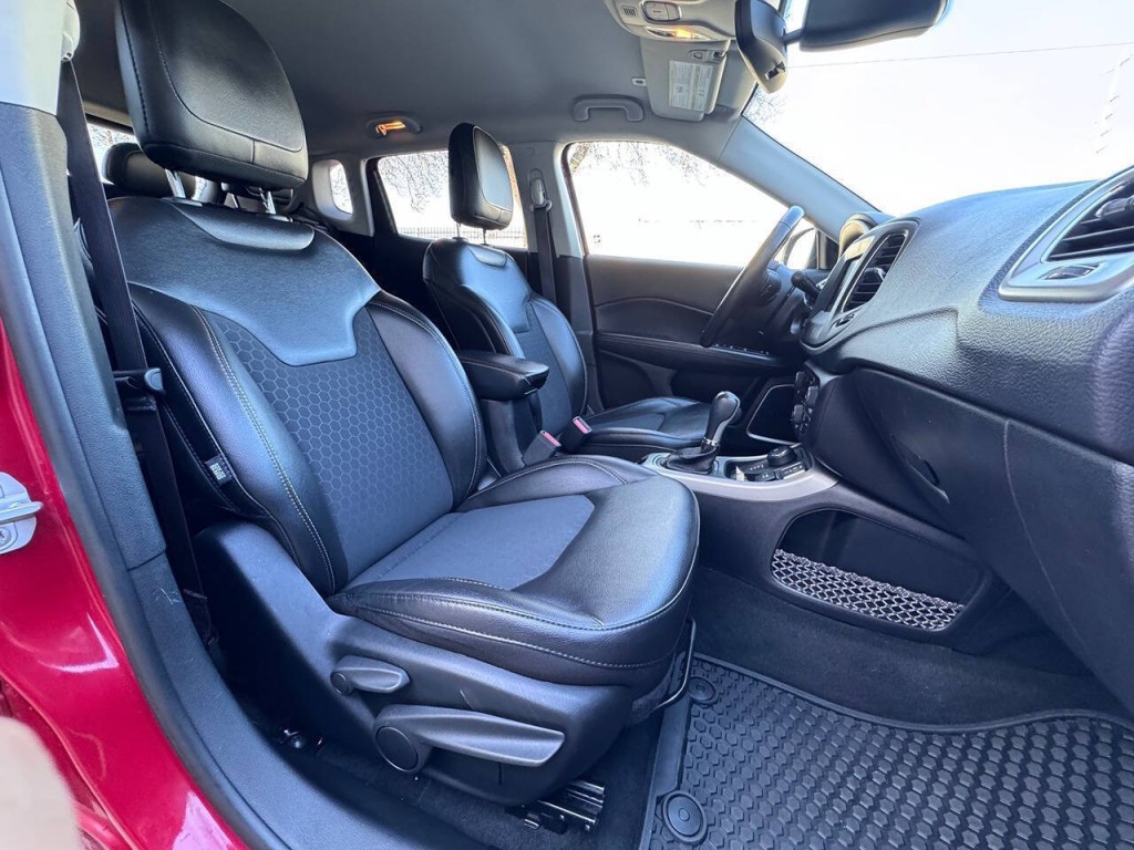 2019 Jeep Compass Image 13