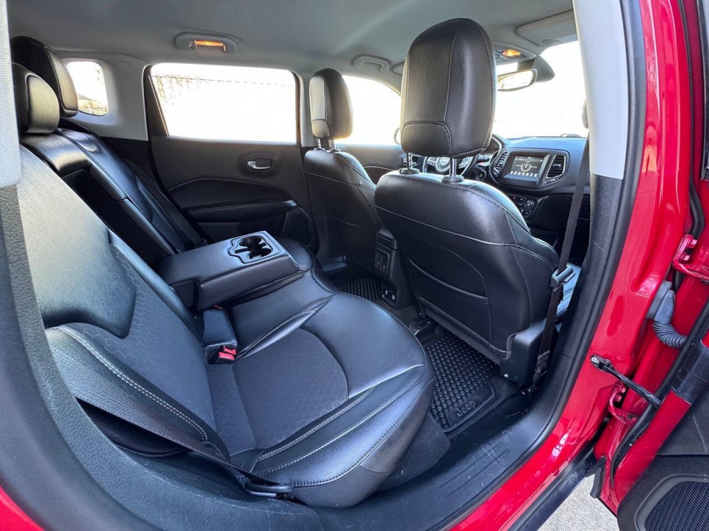 2019 Jeep Compass Image 14