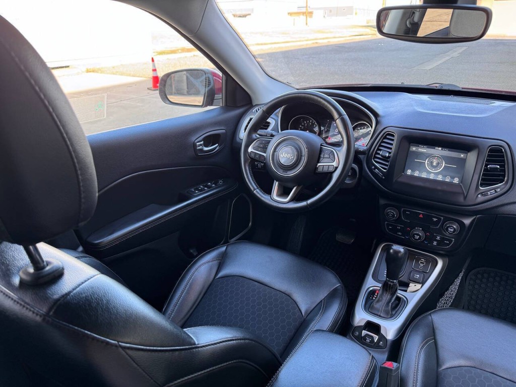 2019 Jeep Compass Image 16