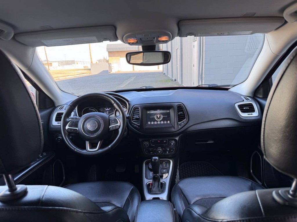 2019 Jeep Compass Image 18