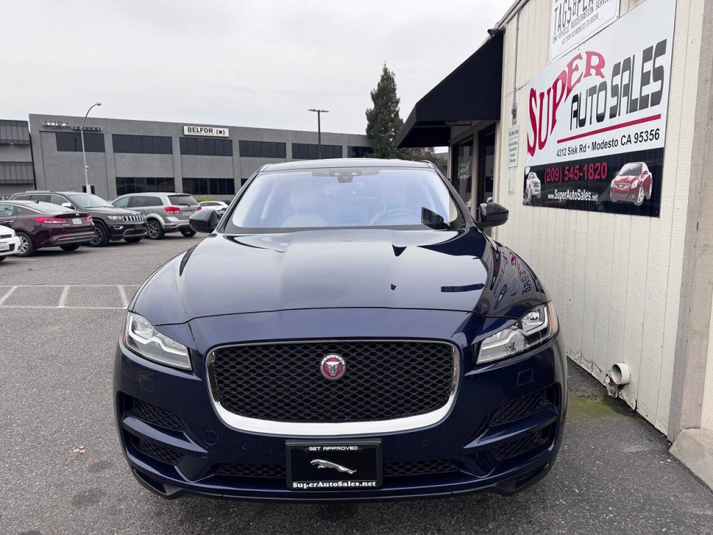 2017 Jaguar F-PACE Image 3