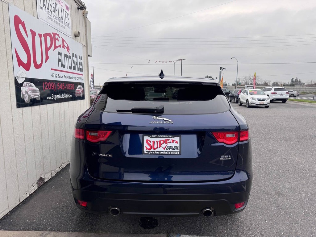 2017 Jaguar F-PACE Image 4