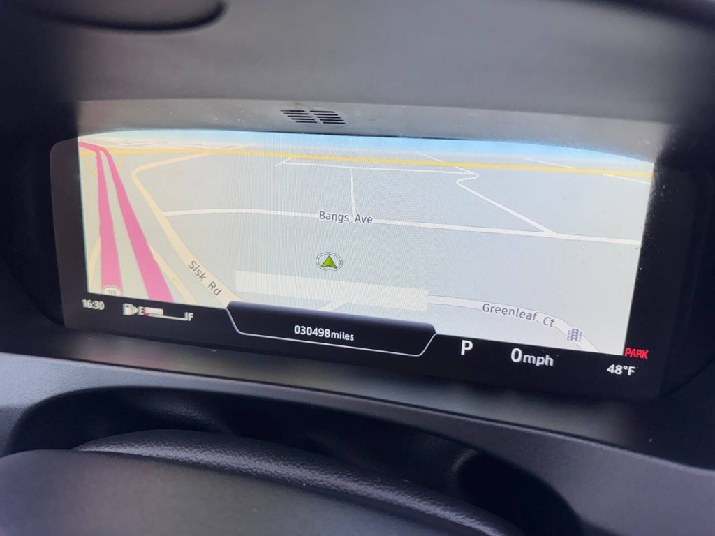 2017 Jaguar F-PACE Image 21