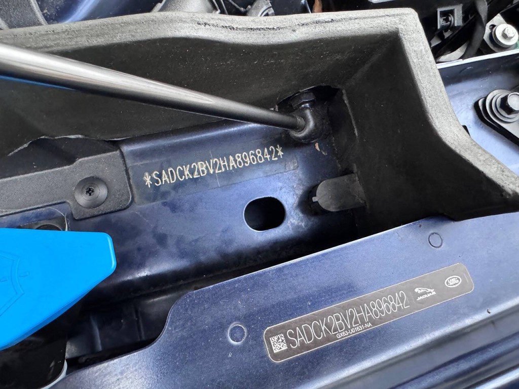 2017 Jaguar F-PACE Image 53