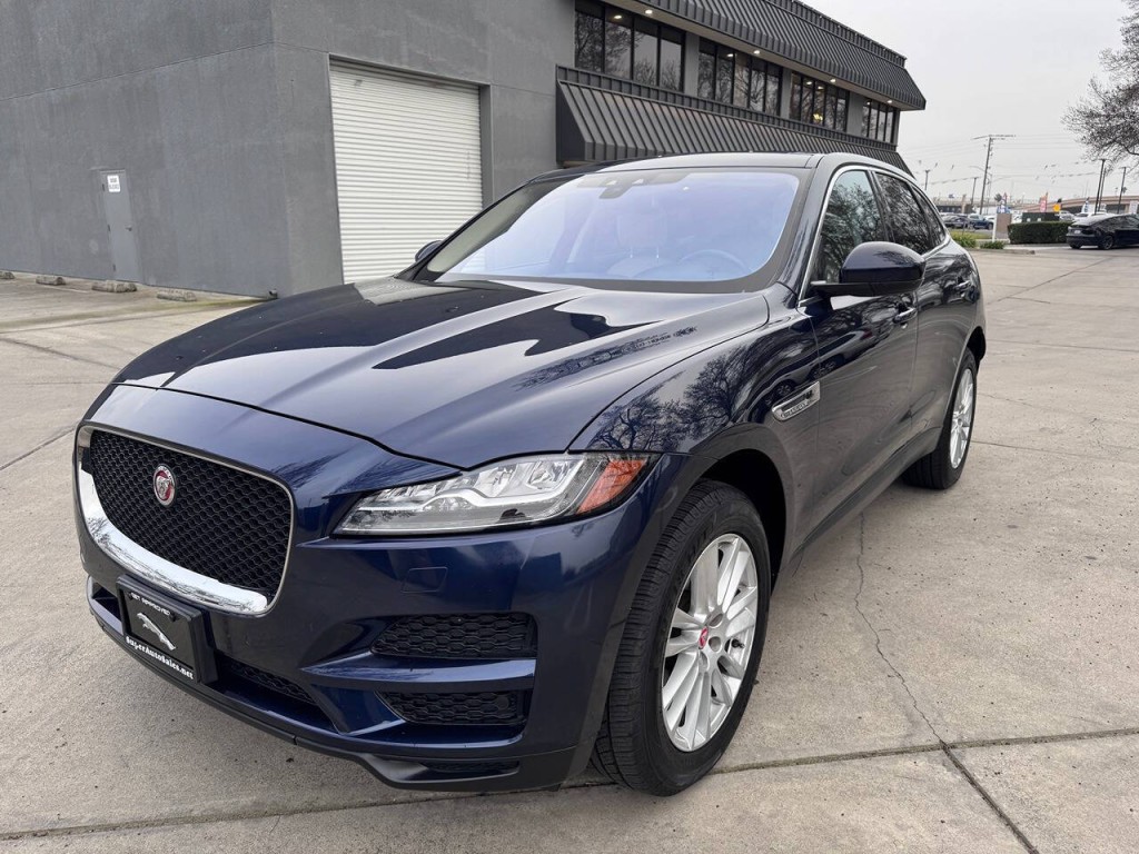 2017 Jaguar F-PACE Image 57