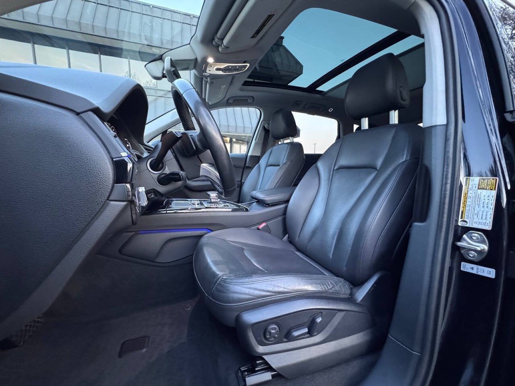 2017 Audi Q7 Image 11