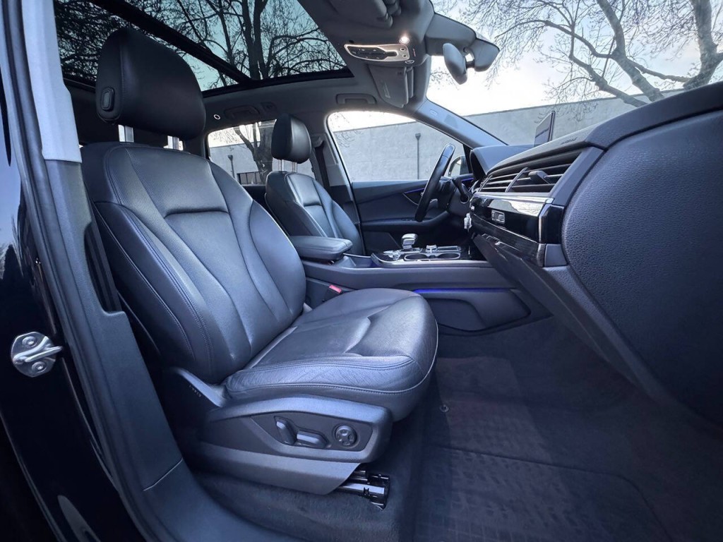 2017 Audi Q7 Image 12