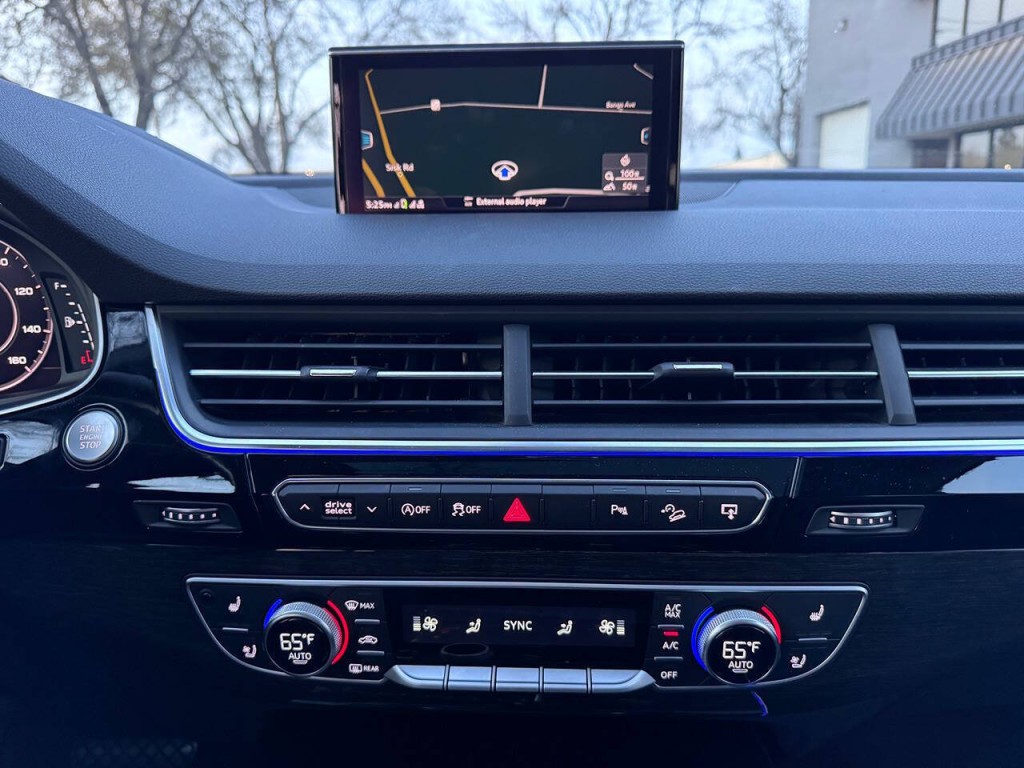 2017 Audi Q7 Image 21