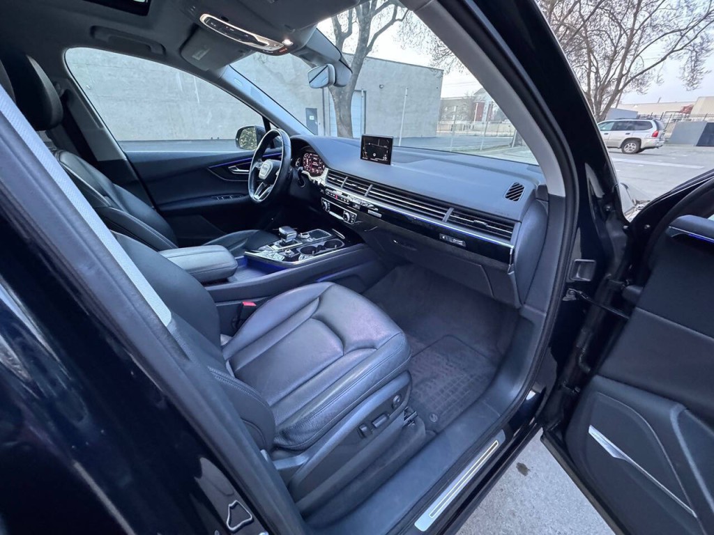 2017 Audi Q7 Image 30