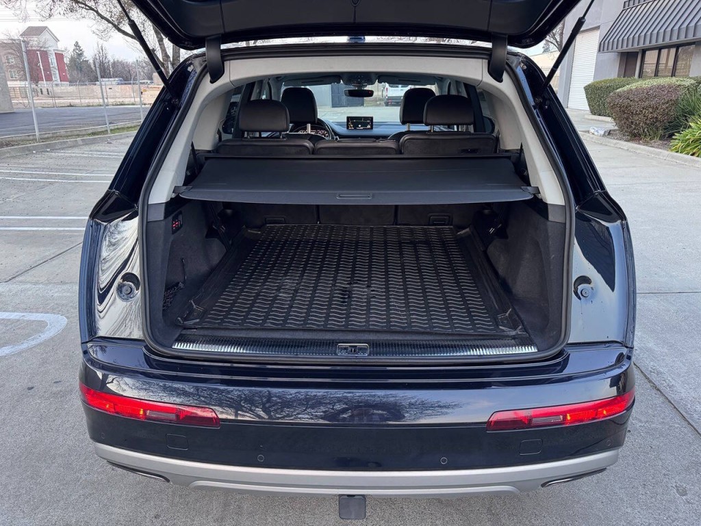 2017 Audi Q7 Image 38