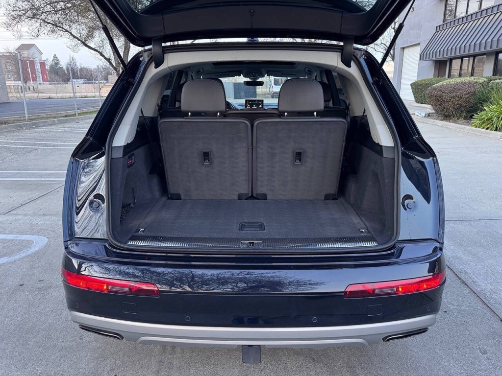 2017 Audi Q7 Image 39