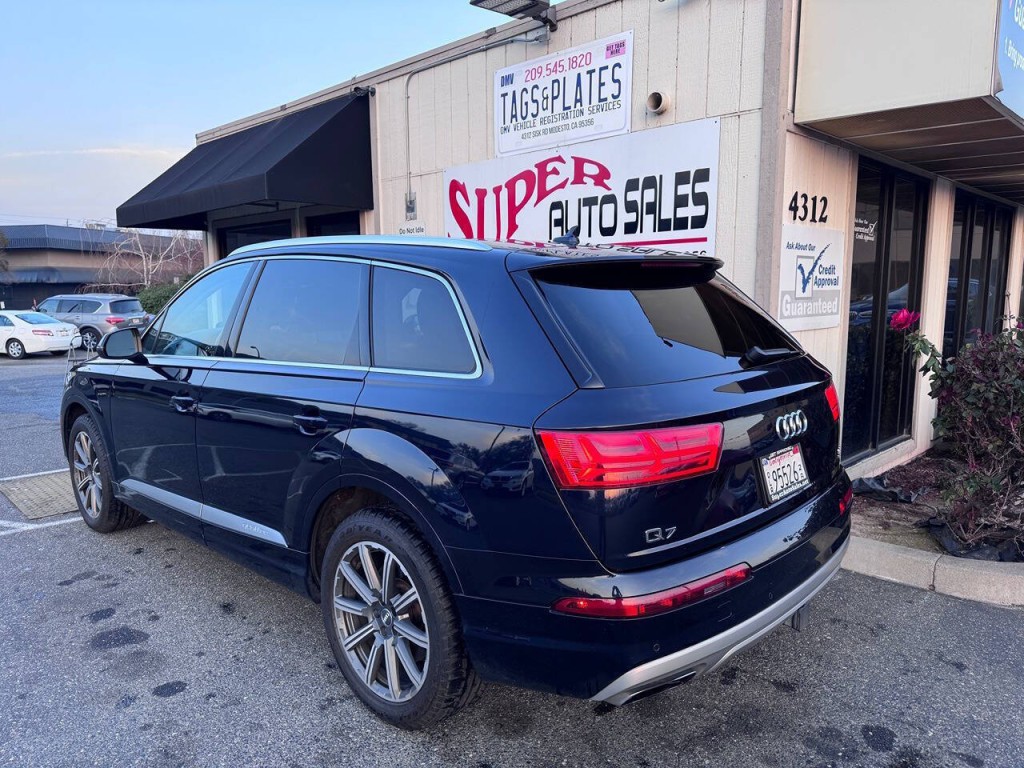 2017 Audi Q7 Image 10