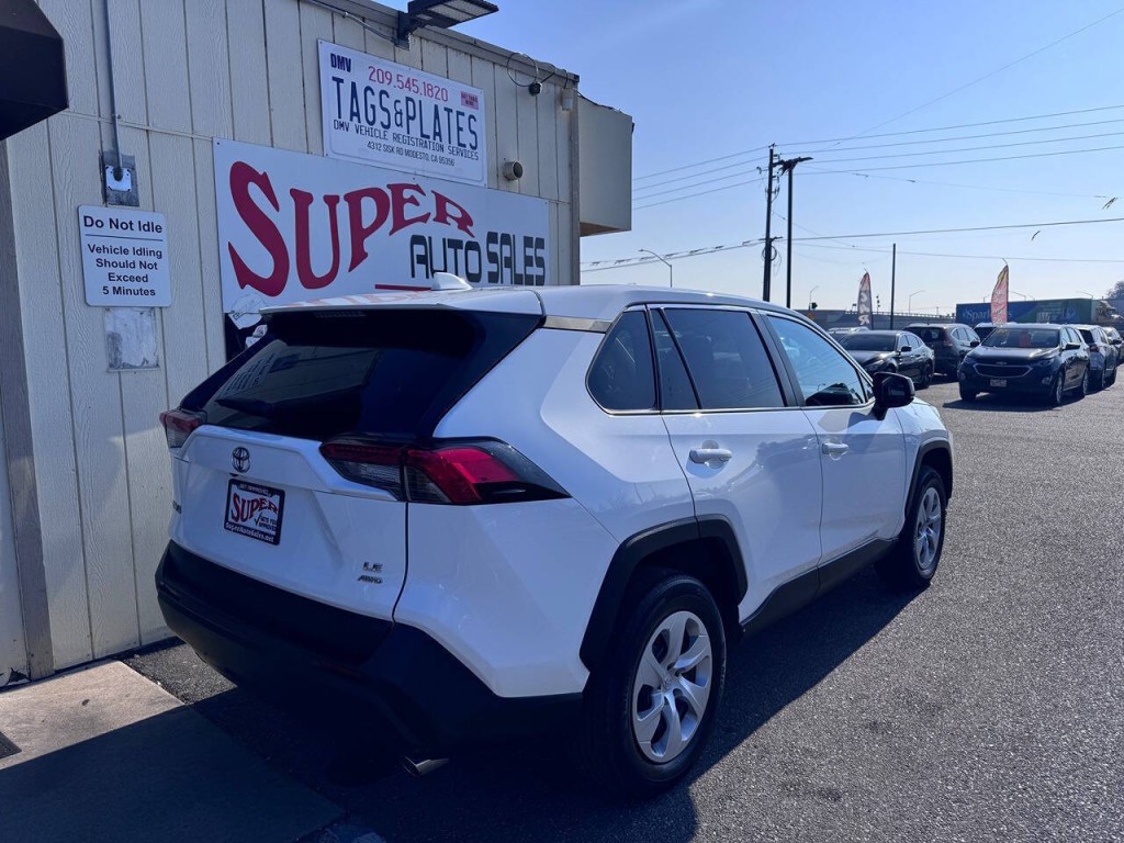 2024 Toyota Rav4 Image 9