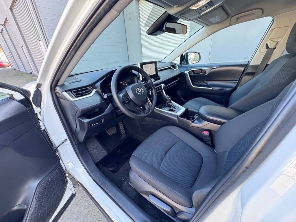 2024 Toyota Rav4 Image 31