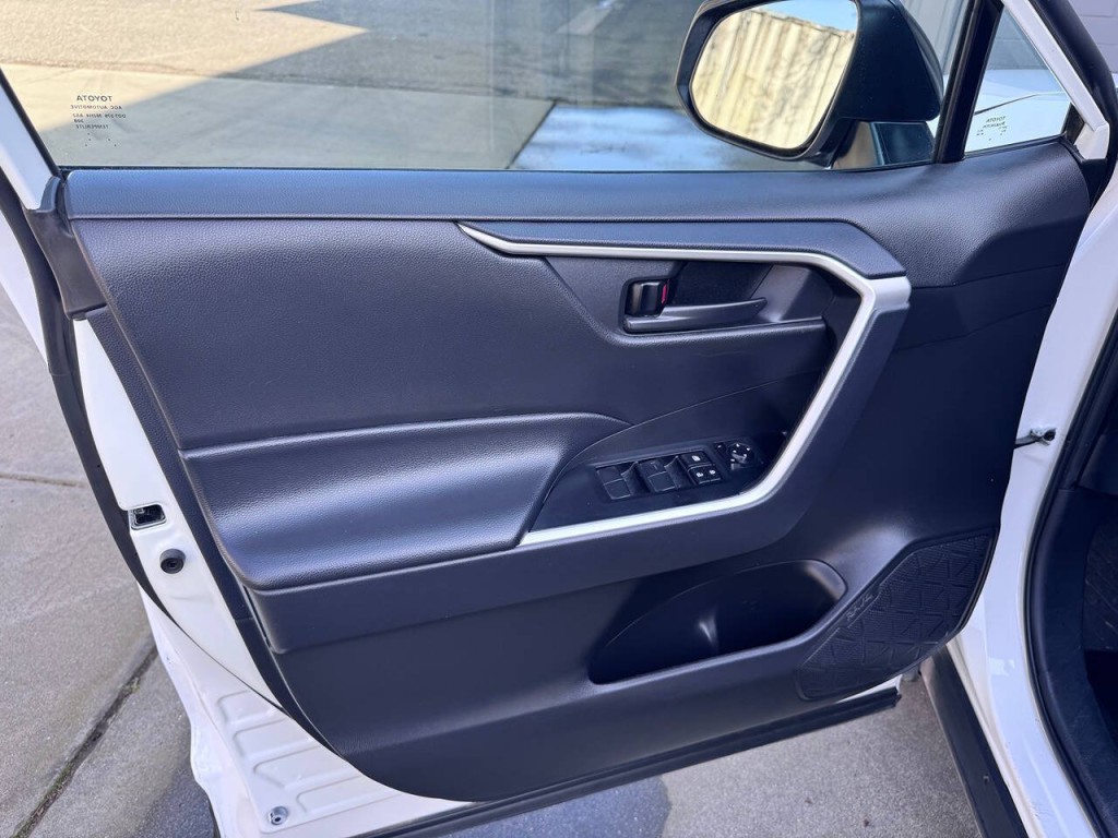 2024 Toyota Rav4 Image 36