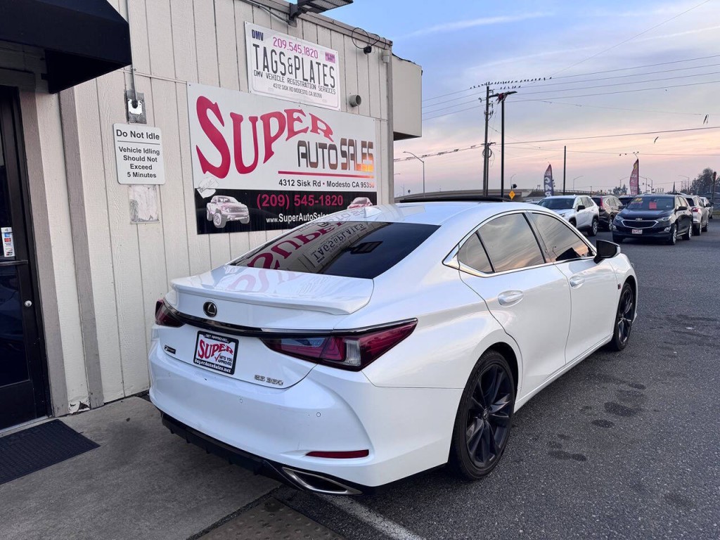 2019 Lexus ES 350 Image 9