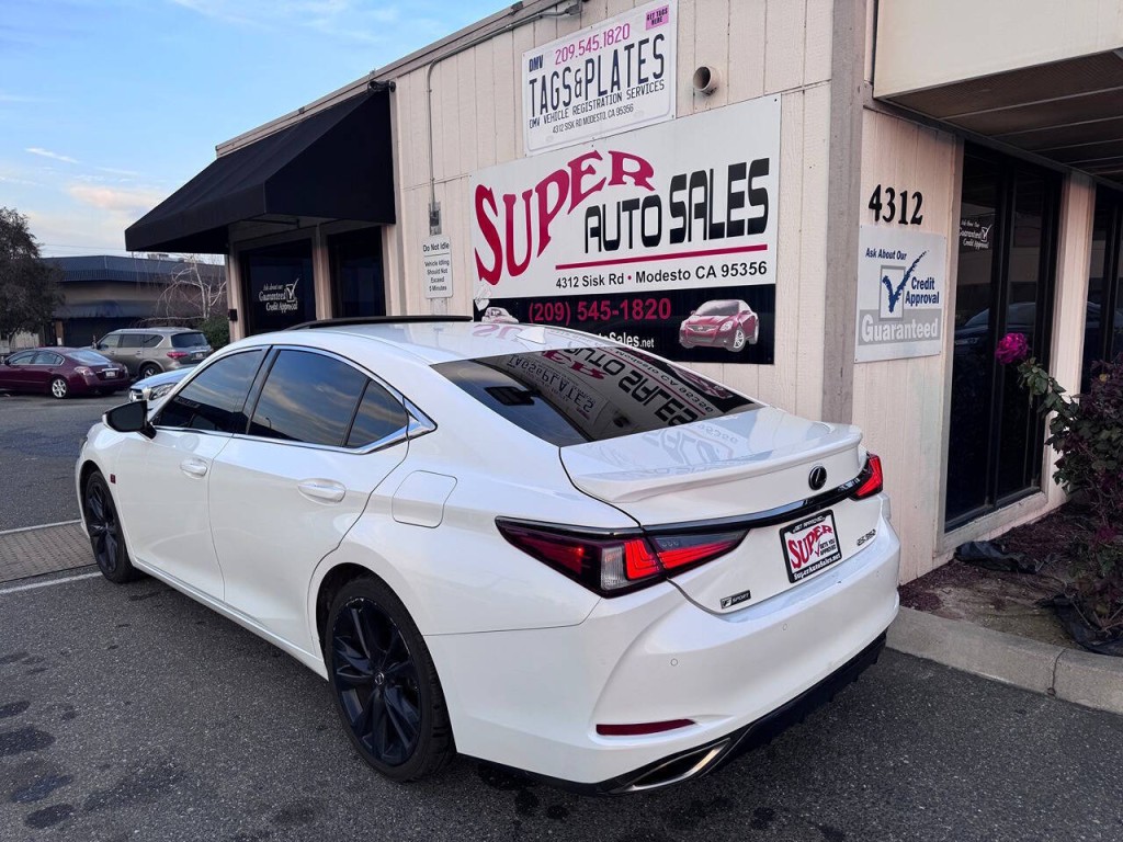 2019 Lexus ES 350 Image 10