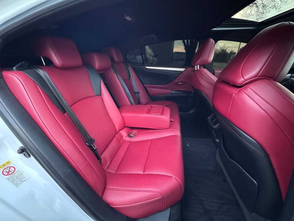 2019 Lexus ES 350 Image 14