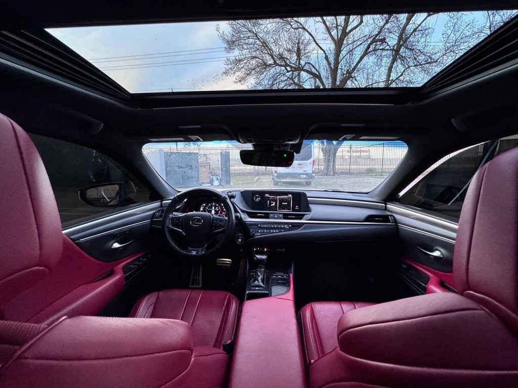 2019 Lexus ES 350 Image 15