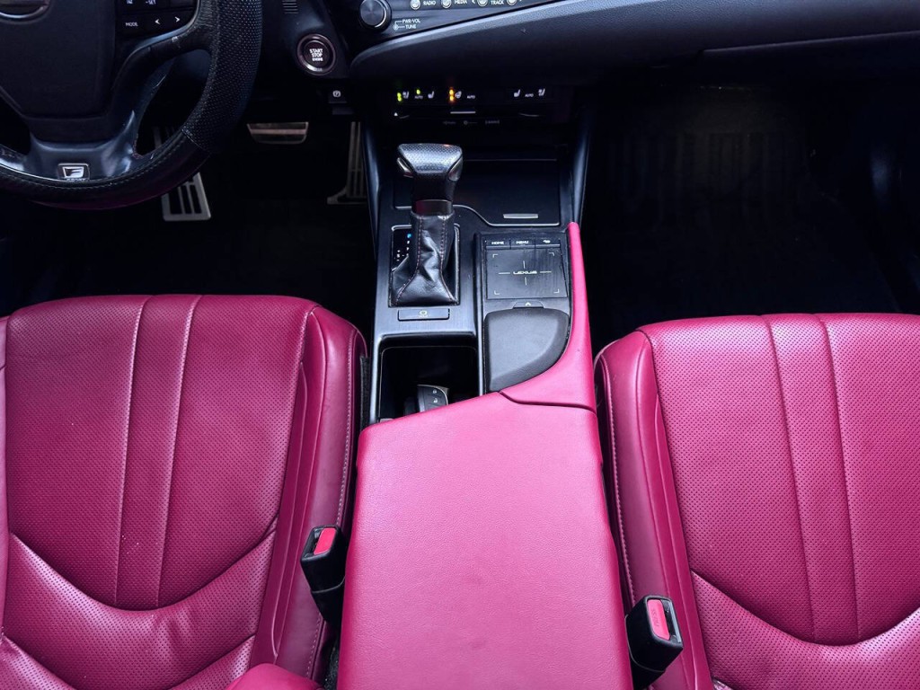 2019 Lexus ES 350 Image 18