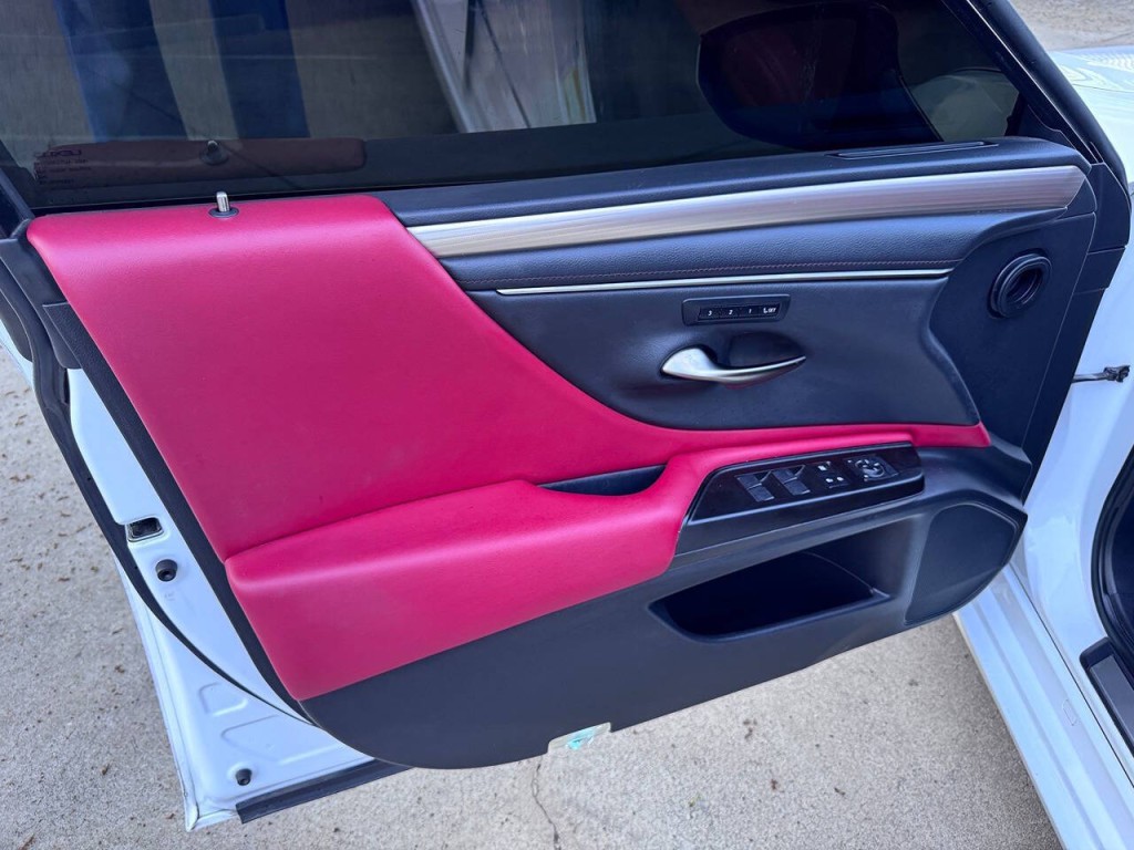 2019 Lexus ES 350 Image 22