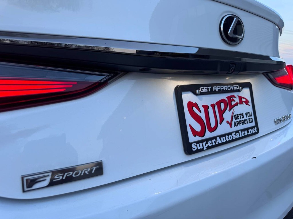 2019 Lexus ES 350 Image 23