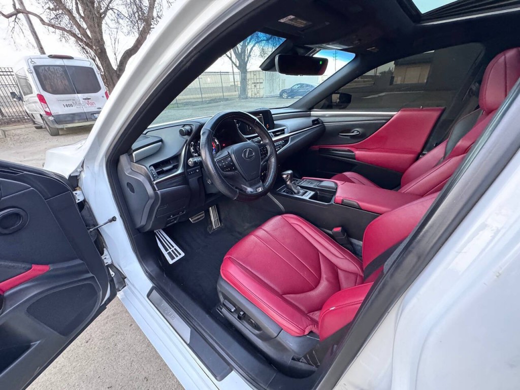 2019 Lexus ES 350 Image 29