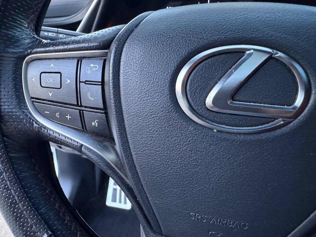 2019 Lexus ES 350 Image 41