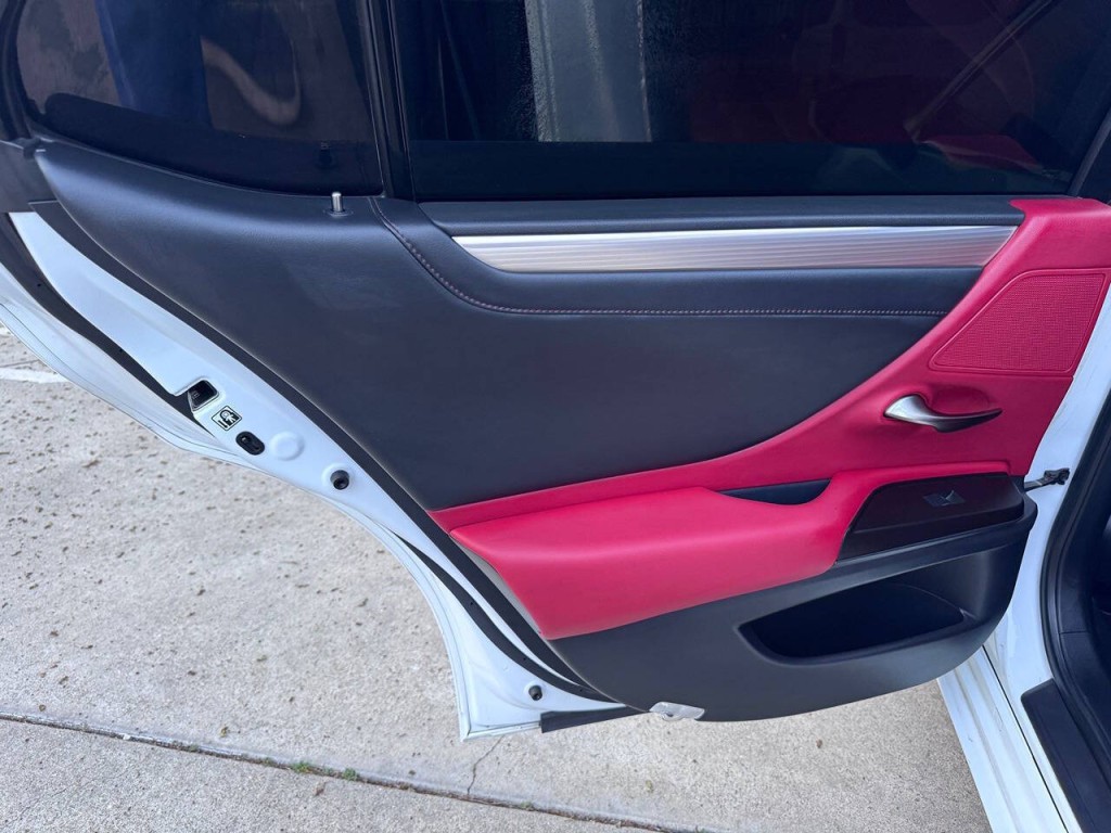 2019 Lexus ES 350 Image 45