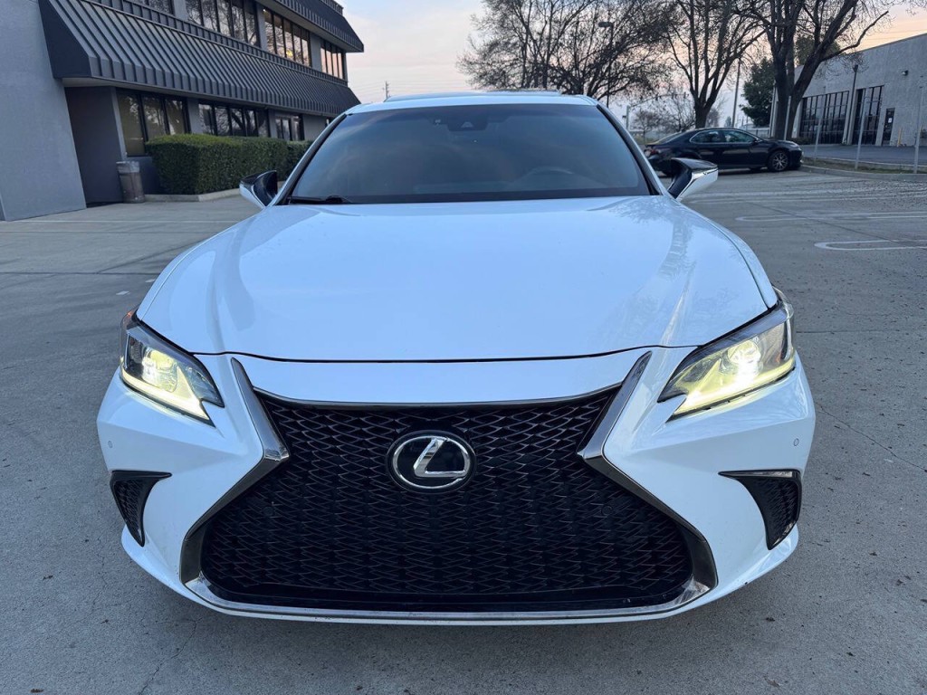 2019 Lexus ES 350 Image 60