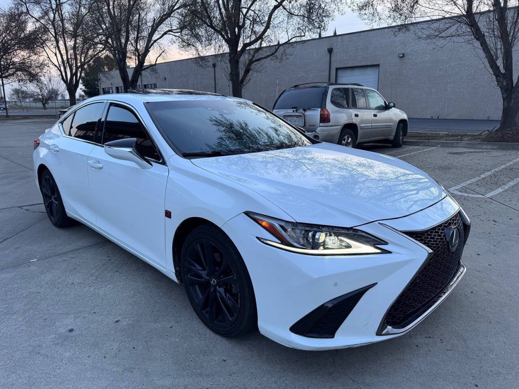 2019 Lexus ES 350 Image 61