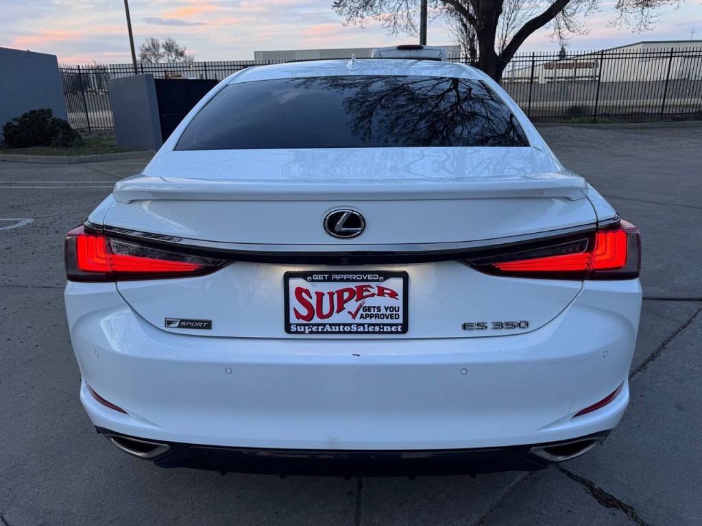 2019 Lexus ES 350 Image 64