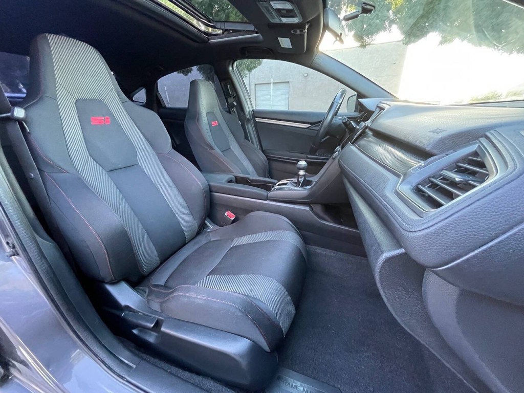 2017 Honda Civic Image 12