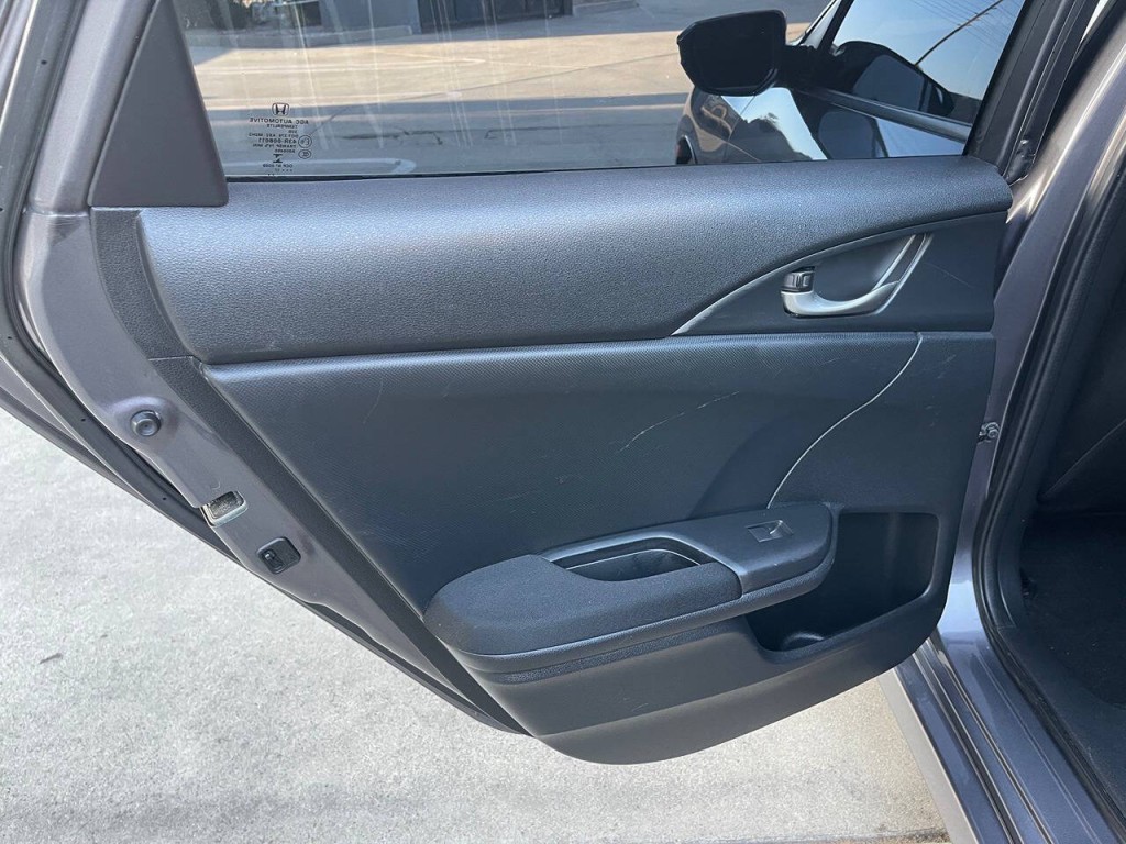 2017 Honda Civic Image 37