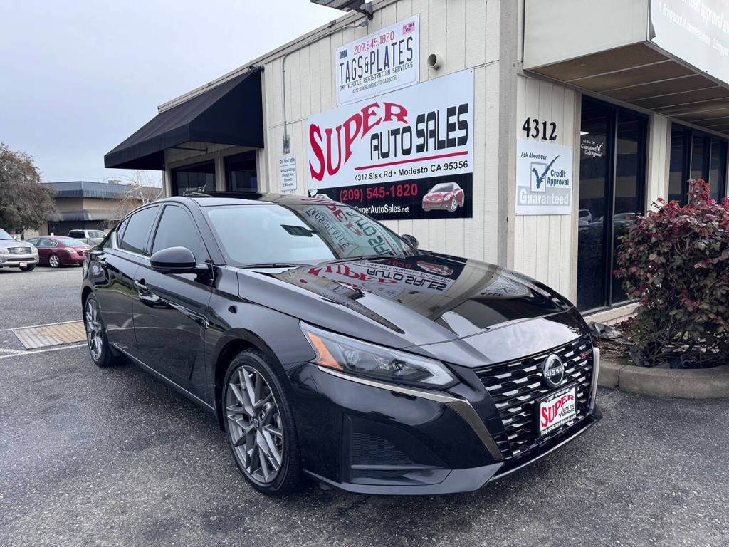 2023 Nissan Altima Image 5