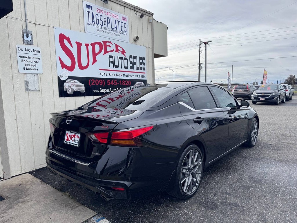 2023 Nissan Altima Image 9