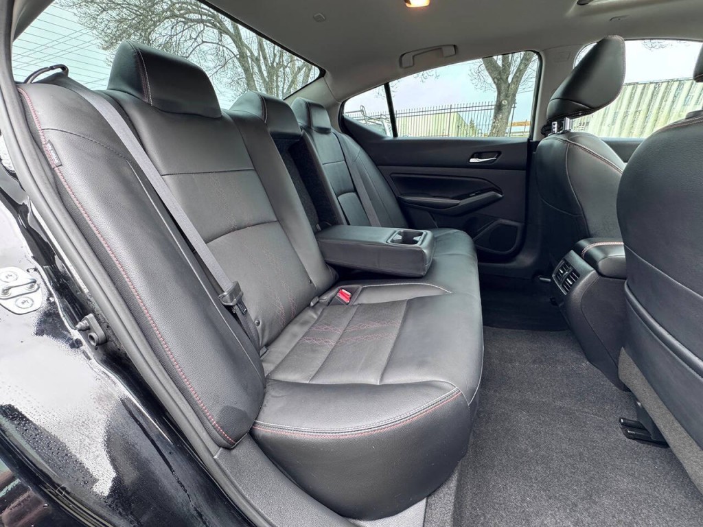 2023 Nissan Altima Image 13