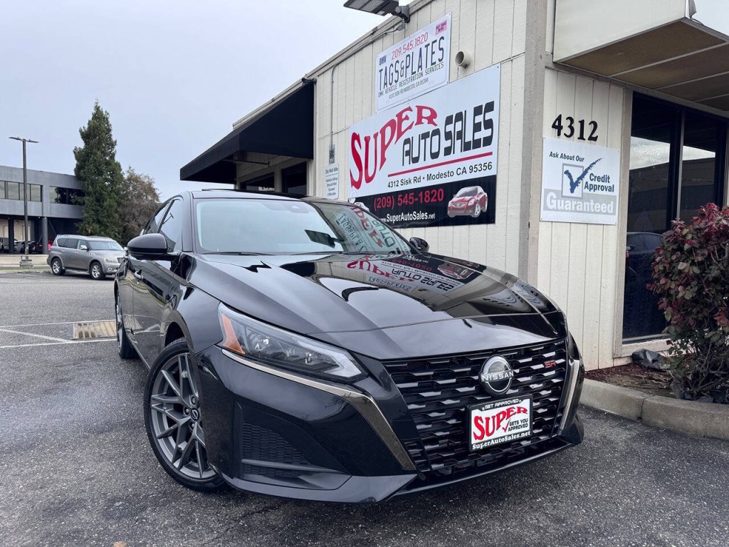 2023 Nissan Altima Image 25