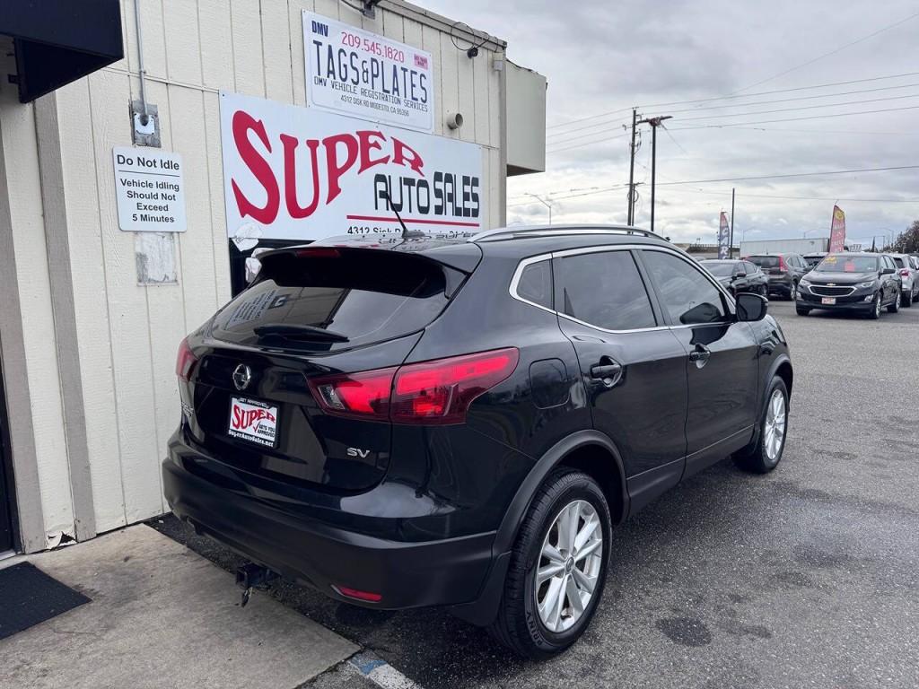 2018 Nissan Rogue Image 10